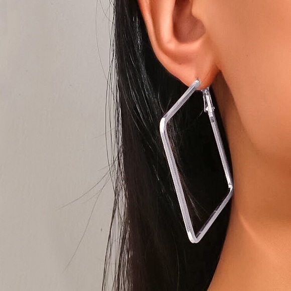 🔴𝟭𝟬/$𝟮𝟱🔴NEW Large Square Hoop Earrings - Picture 8 of 15